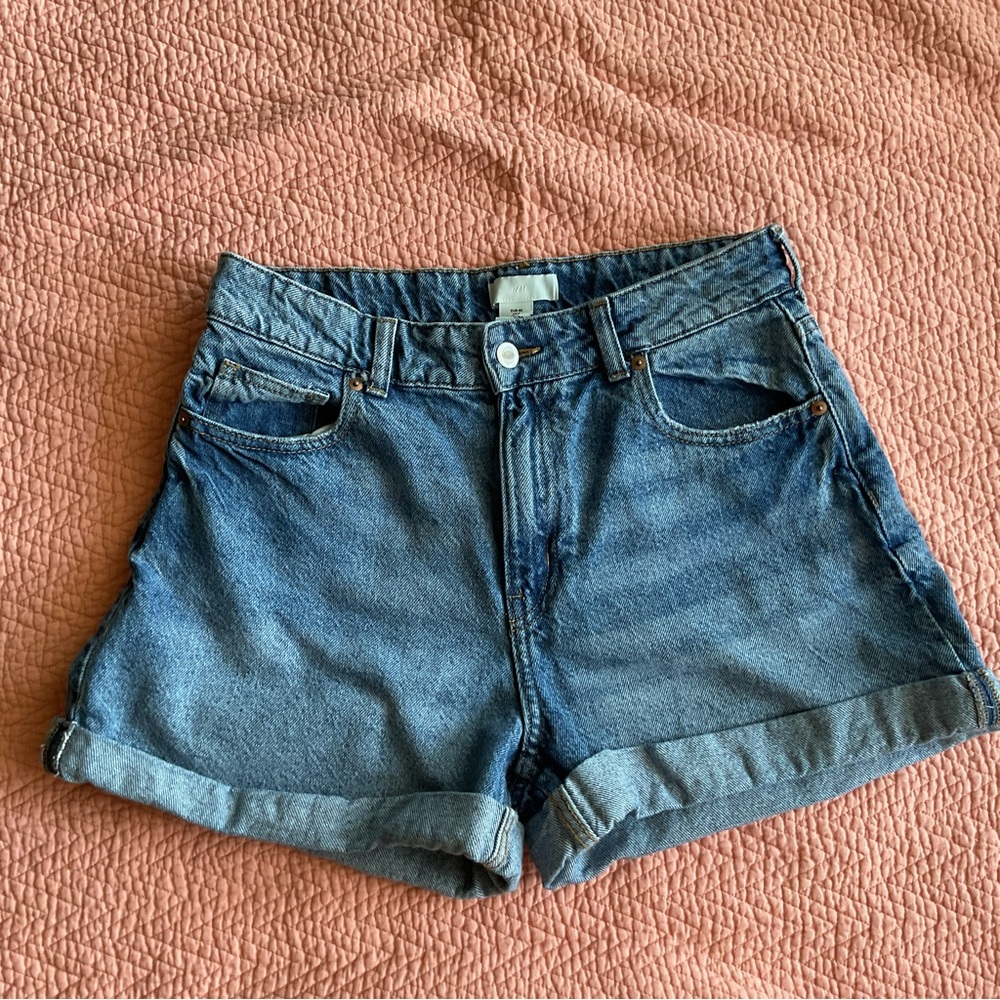 Classic Blue Denim Roll-Hem Women’s Shorts
